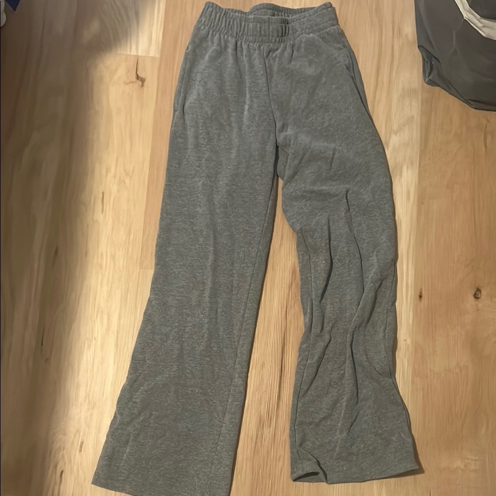 Gray Woman’s Bottoms